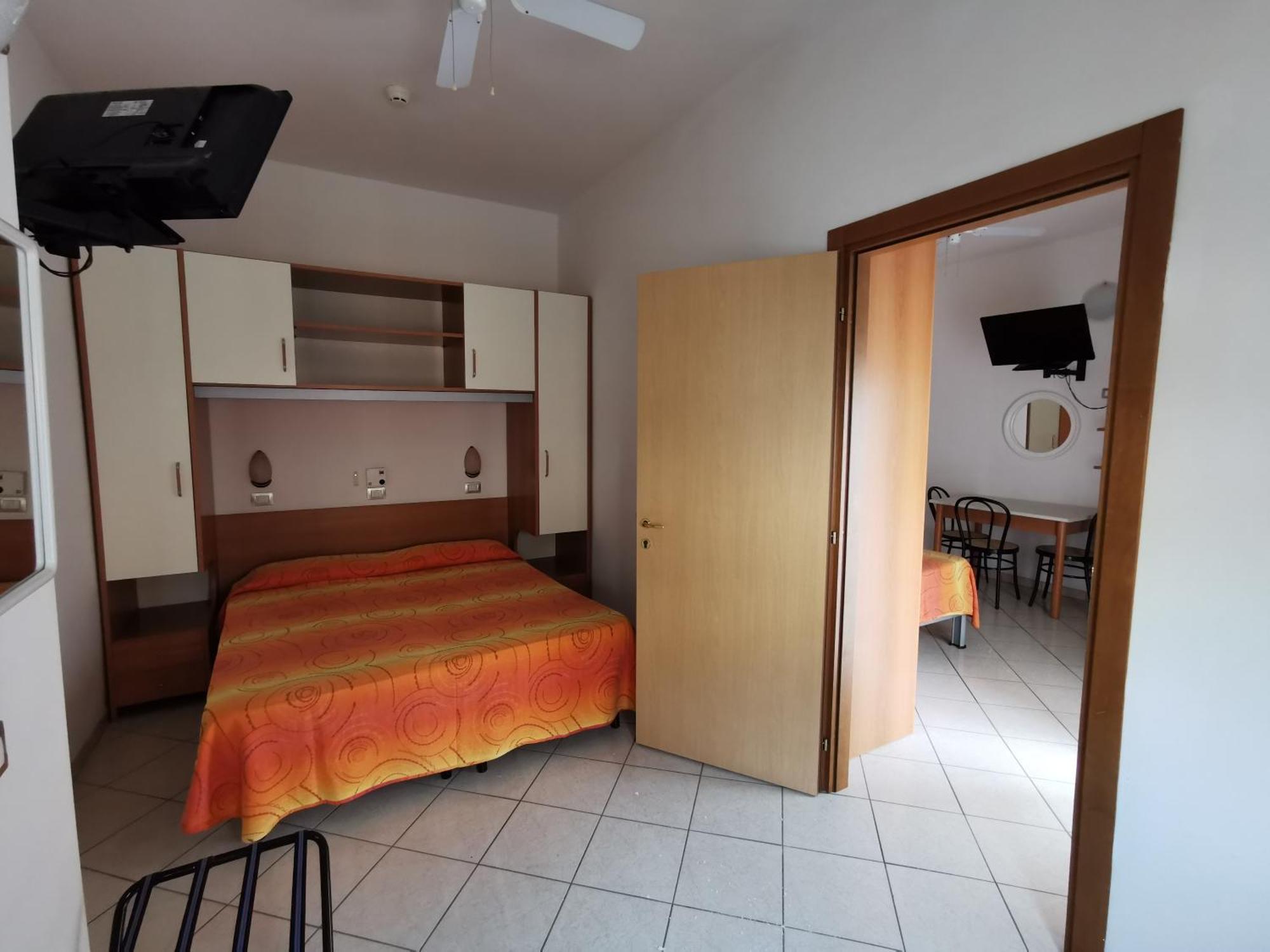 B&B Residence Sorriso Cattolica Esterno foto